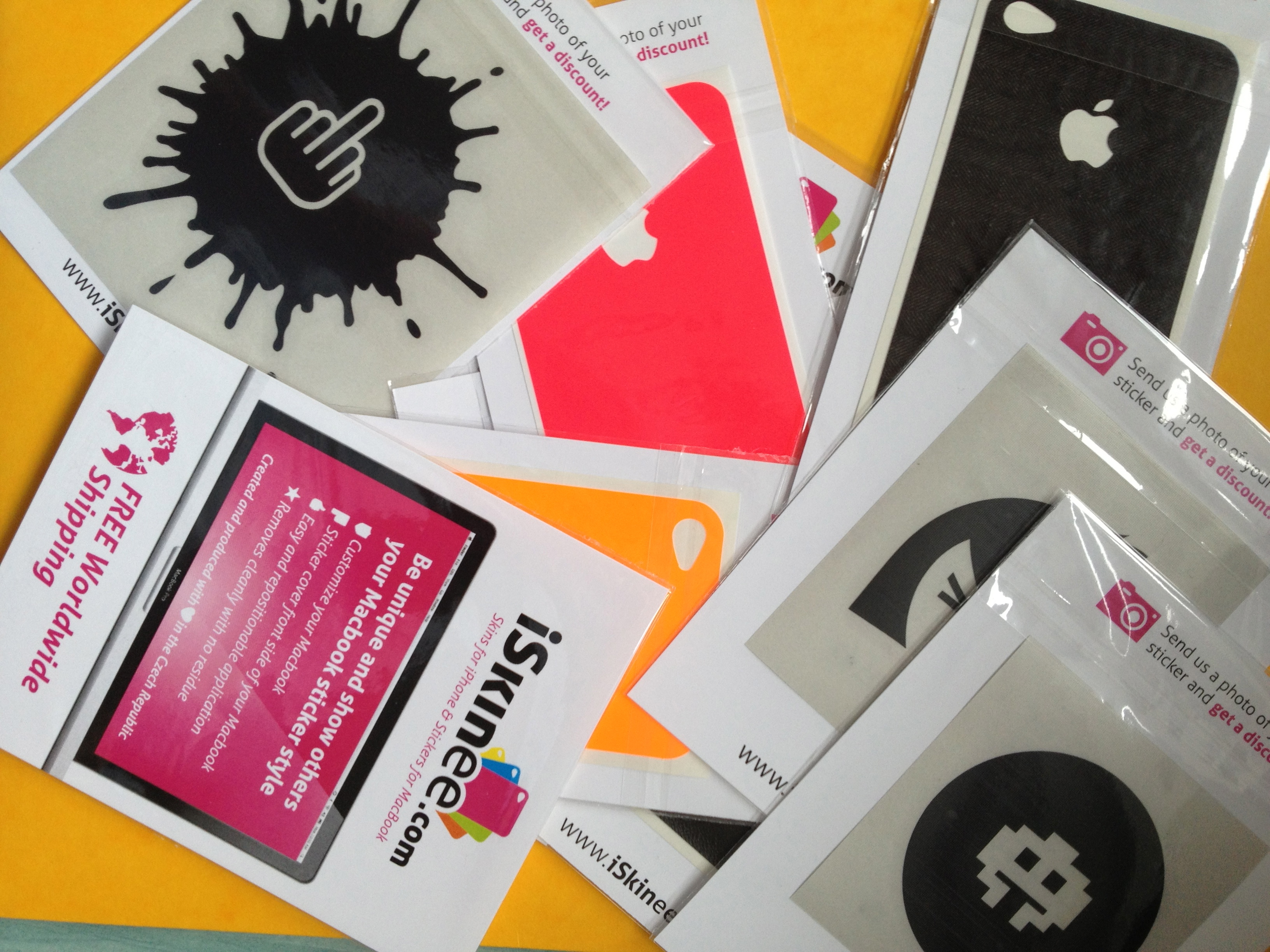 Designový polep pro MacBook i iPhone