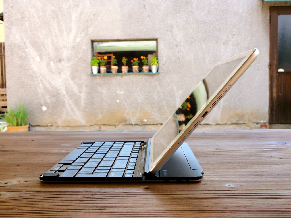 Ultrathin Magnetic clip-on Keyboard Cover 11