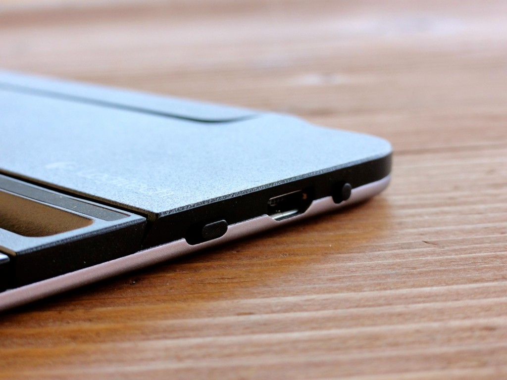 Ultrathin Magnetic clip-on Keyboard Cover 4