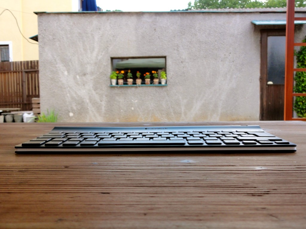Tablet Keyboard for iPad 3