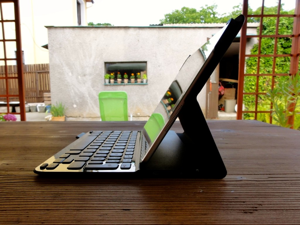 Ultrathin Keyboard Folio 11