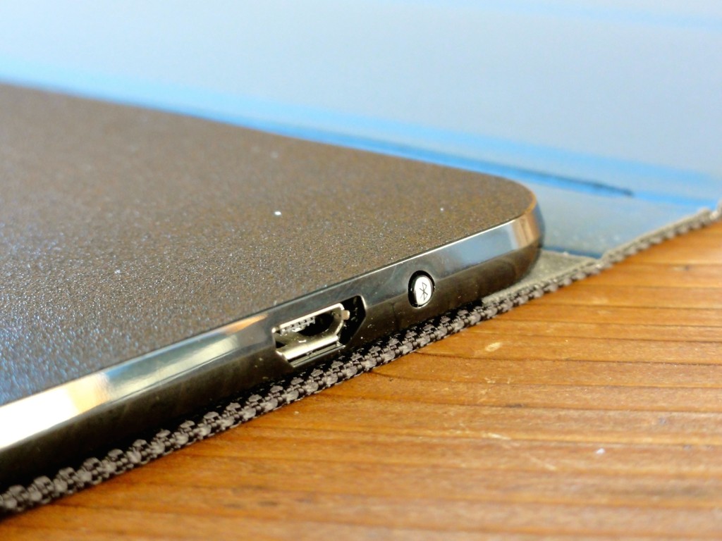 Logitech_Type+ 2_1