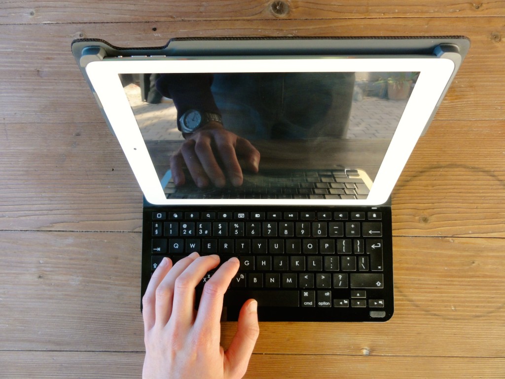 Logitech_Type+ 4_3