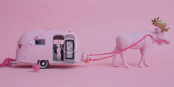 Nová reklamní kampaň přináší do Apple Storů umění