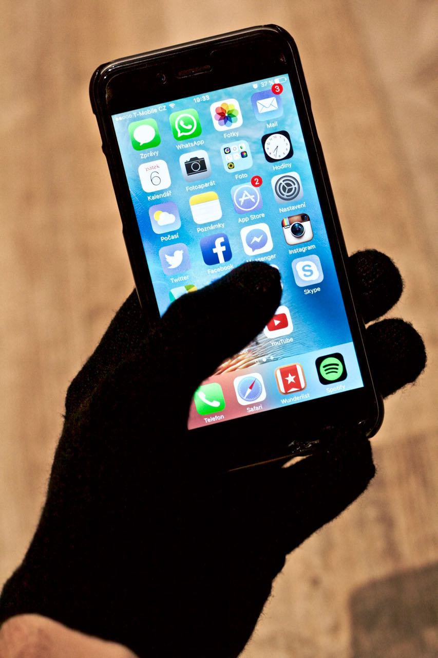 Dotykové rukavice iGlove