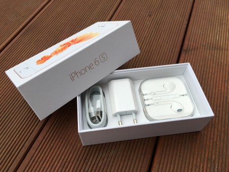 Obsah krabičky iPhone 6s