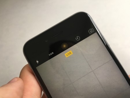 Aktivační tlačítko a indikátor zapnutéh funkce Live Photo