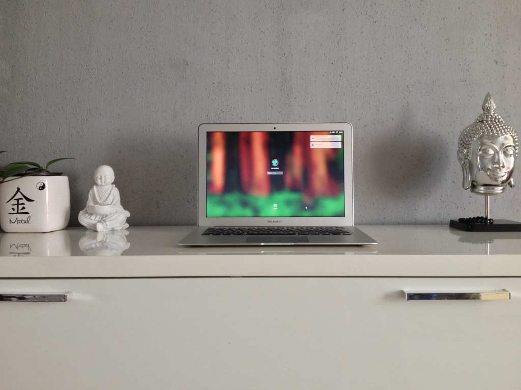 zlatý MacBook air