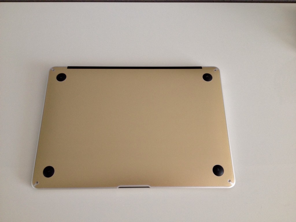 zlatý MacBook air