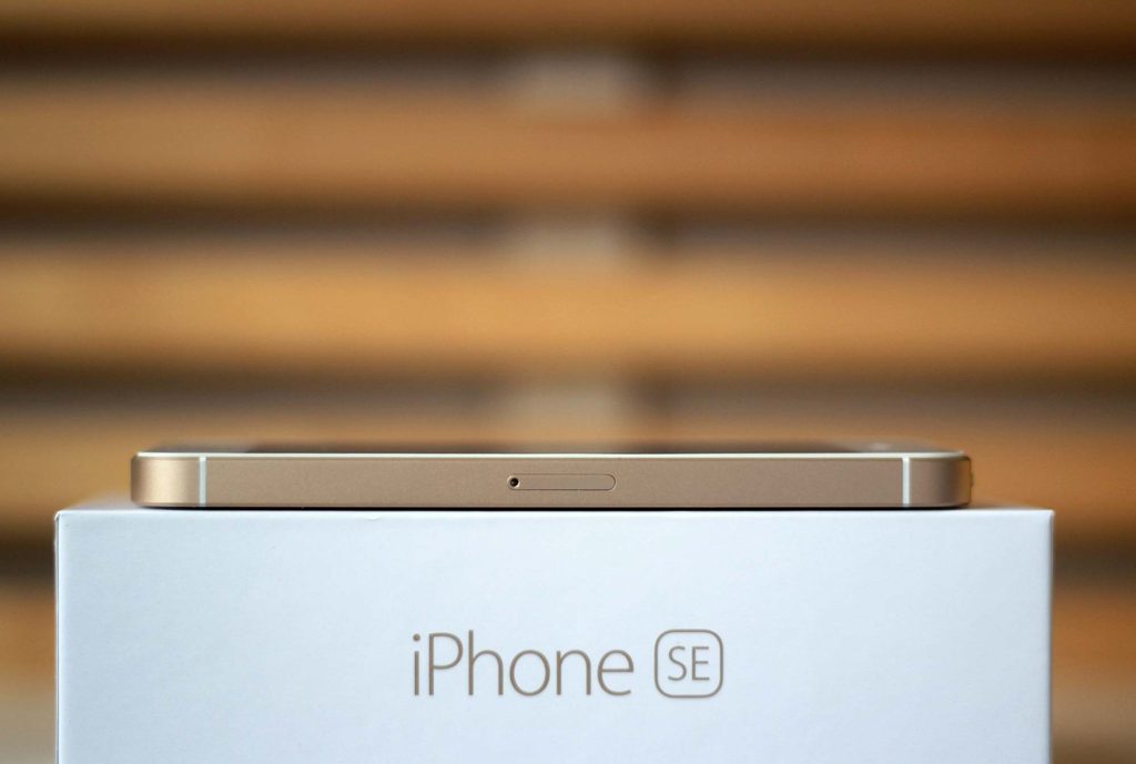 iPhone SE