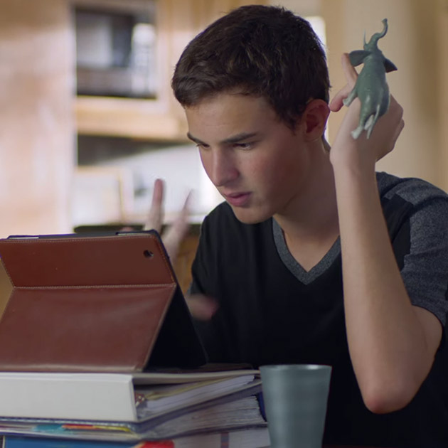 iPad pomáhá autistům, ukazují to nová Apple videa