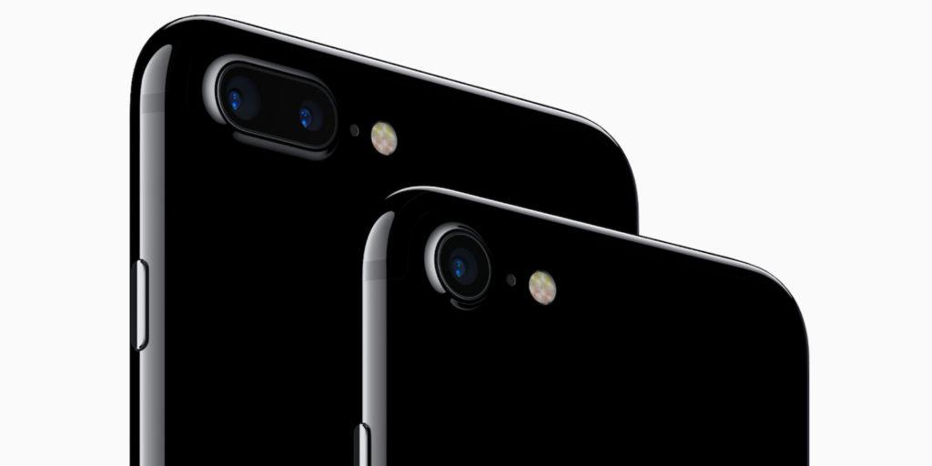 Apple varuje před poškrábáním, rekordní výsledky