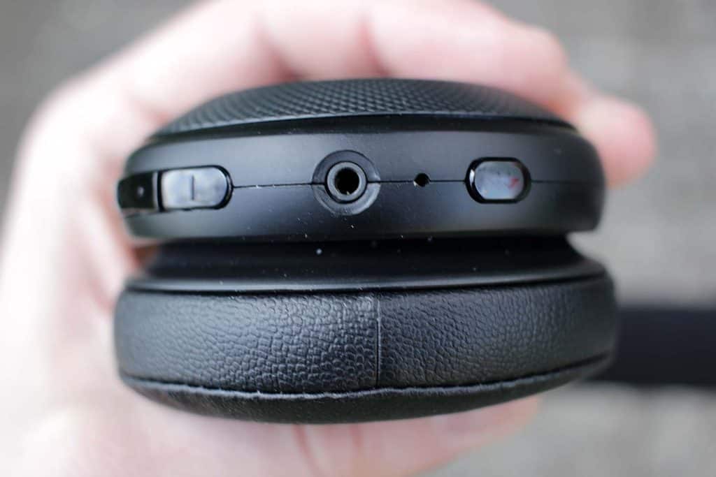 sluchátka JBL E45BT