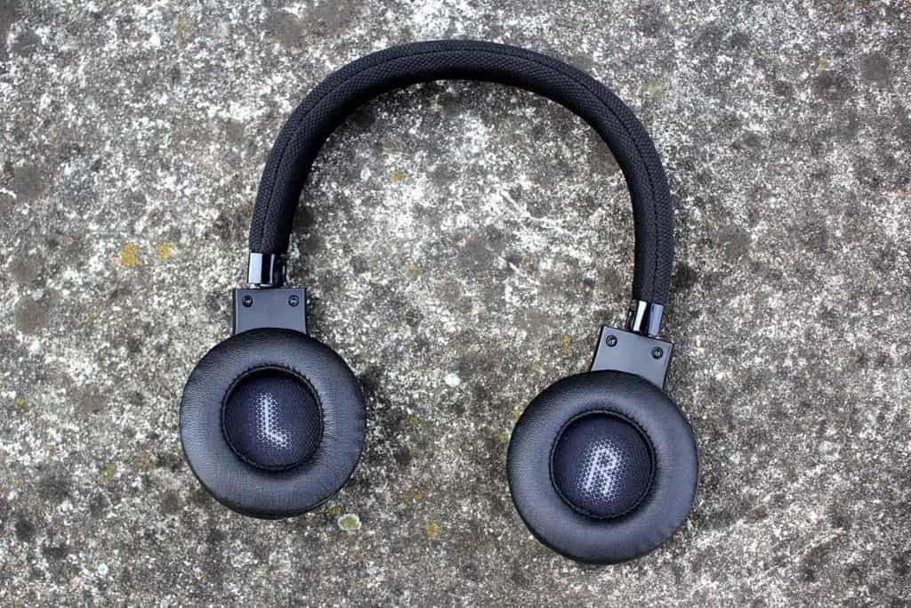 sluchátka JBL E45BT