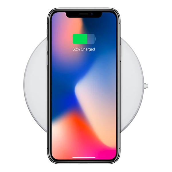 Letošní iPhony, iPhone X, bezdrátové nabíjení