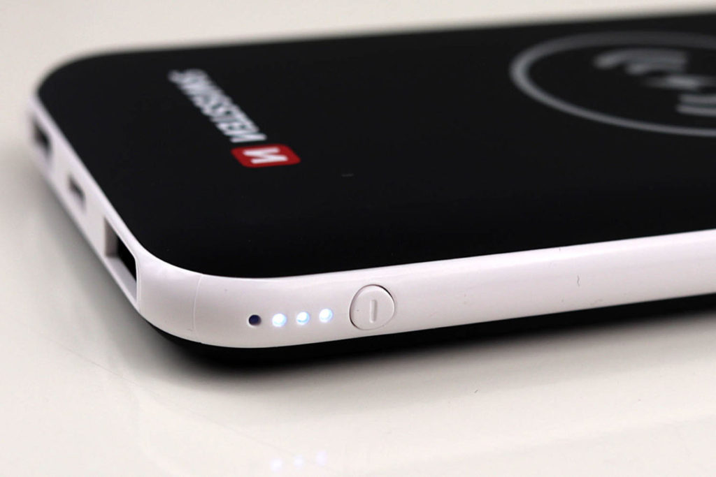 SWISSTEN bezdrátová power bank 8000 mAh USB-C