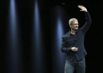 Apple Watch Series 5 Tim Cook
