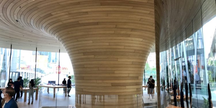 Podívejte se dovnitř nového Apple Store v Bangkoku