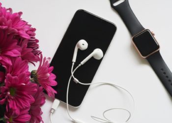 Jak dát hudbu do iPhone