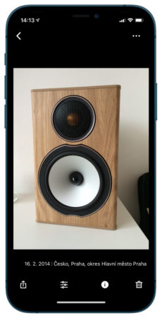 Synology Moments iPhone