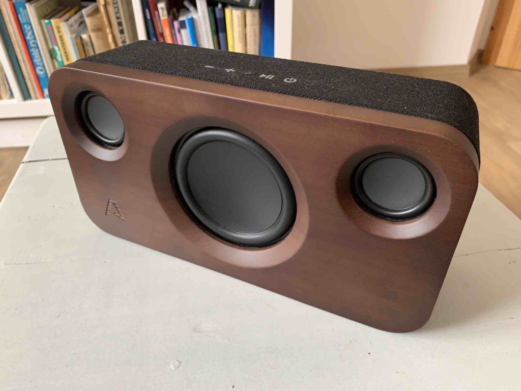 Bluetooth reproduktor