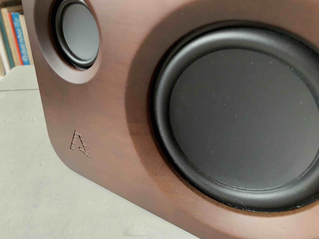 Bluetooth reproduktor