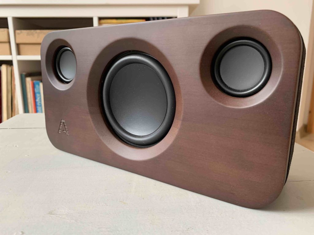 Bluetooth reproduktor