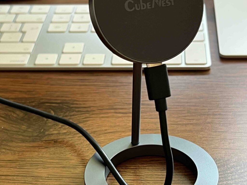 MagSafe držák na iPhone