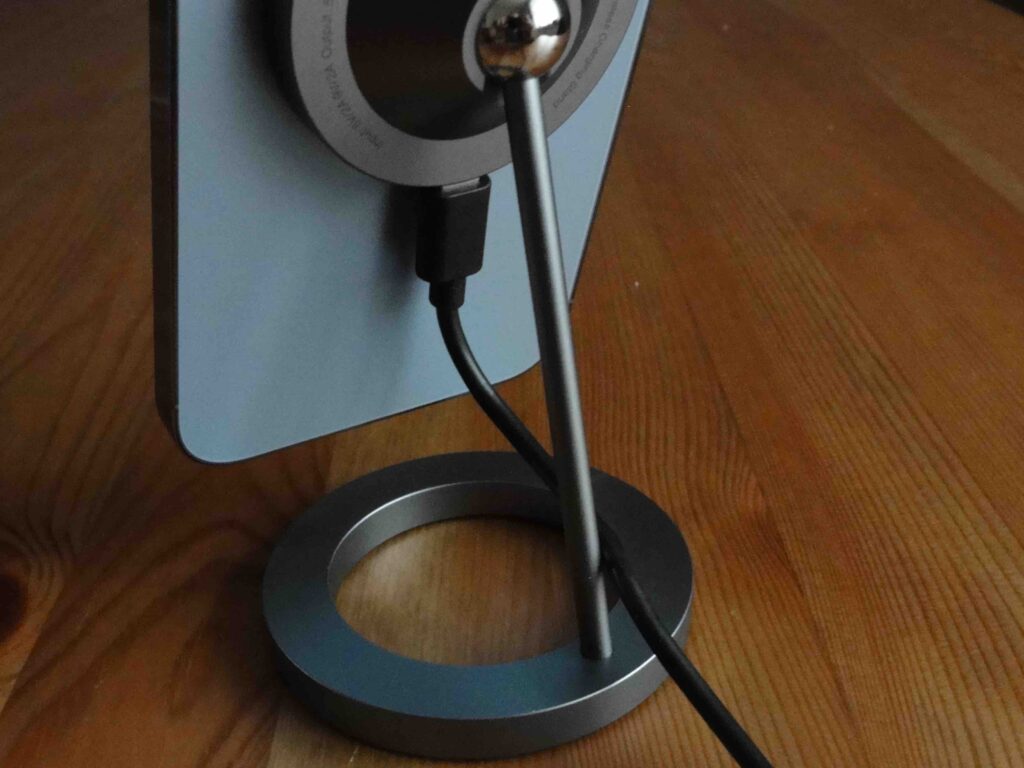 MagSafe držák na iPhone