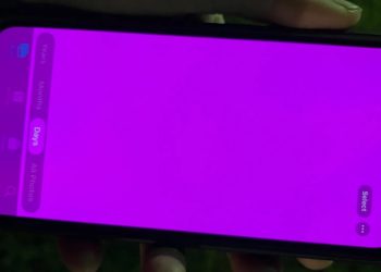 iPhone 13 růžová obrazovka