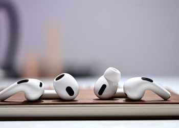 Kvalita hovorů AirPods