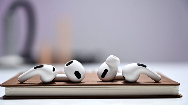 Kvalita hovorů AirPods