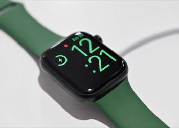 Apple Watch Series 7 rychlé nabíjení podporují, ale je problémové