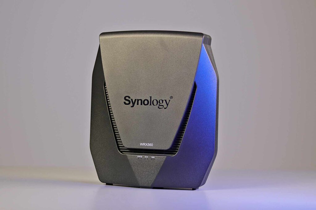 Synology WRX560 recenze
