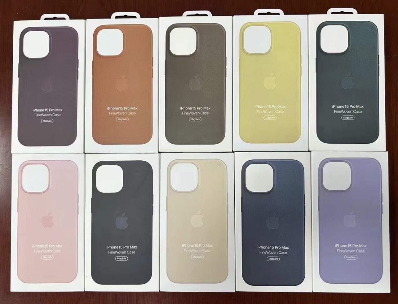 iPhone 15 pouzdra z jemné tkaniny