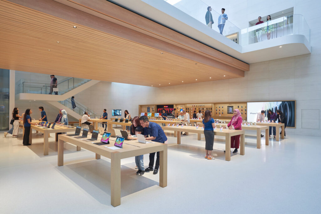 Apple-The-Exchange-TRX-Malaysia-media-preview-product-lineups_big.jpg.large_2x