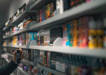 Objevte výhody jednorázových e-cigaret a vape zařízení v Praze