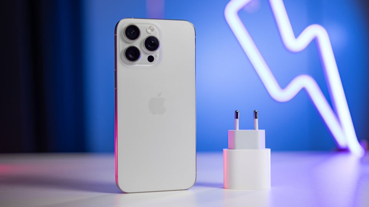 iPhone 16 Pro rychlé nabíjení