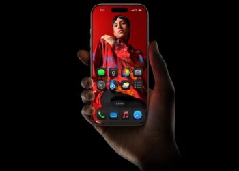 iPhone 16 displej