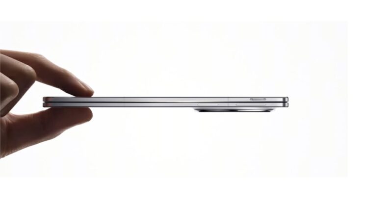 Nejtenčí skládací telefon Oppo Find N5