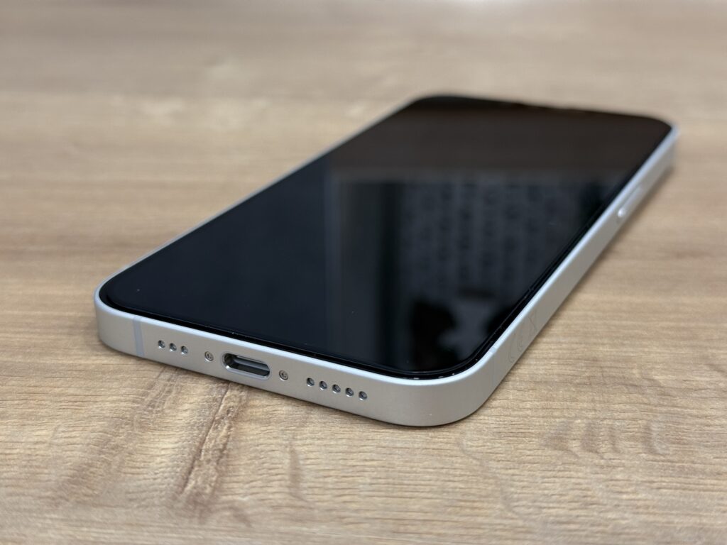 PanzerGlass skla iPhone 16e 39