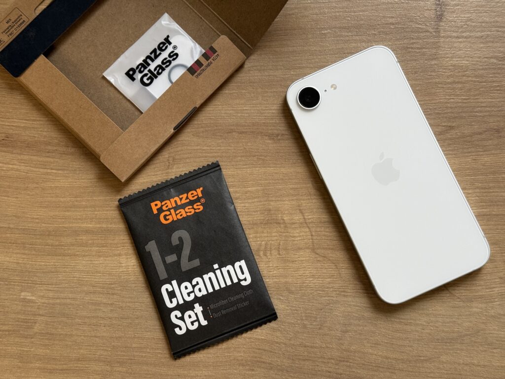 PanzerGlass skla iPhone 16e 5