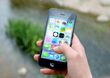 Velikost mobilního telefonu a náš digitální život