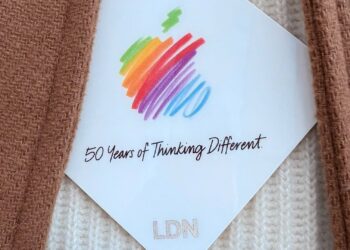 Apple oslavuje 50 let koncertem v Londýně a projekcí na Sydney Opera House