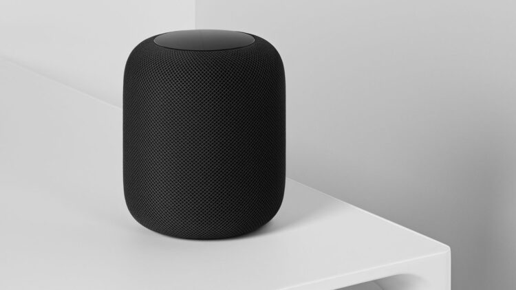 HomePod od Applu na stole