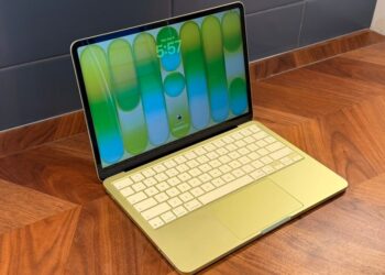 MacBook Neo v barevném provedení citrus