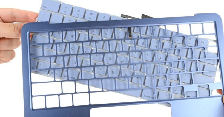 iPhone a MacBook od Applu v žebříčku opravitelnosti