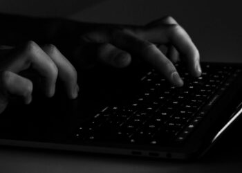 Falešná Apple stránka cílená na iPhone a iCloud