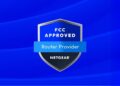 Router Netgear vedle loga FCC