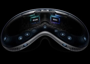 Apple Vision Pro při operaci šedého zákalu
